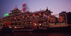 The floating restaurants of Aberdeen is one of Hong Kong's must-do attractions | Hong Kong Pictorial Guide