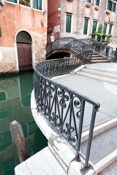 Cruised over those bridges like a pixelated video game hero! Venice when I was 14, first city I was thrilled by.