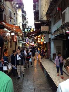 Going, going... gone! Where to eat, stay and play in Hong Kong. #travel ow.ly/n5VUJ