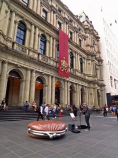 Public Purse, Bourke St Mall, Melbourne, with the former G.P.O. the background