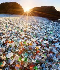 Twitter, Glass Beach, Fort Bragg, California pic.twitter.com/xepwDhNxOf