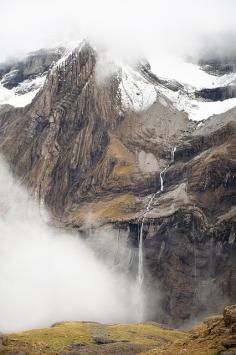 la gran cascada de gavarnie, france