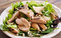 Grilled Chicken and Gorgonzola Salad