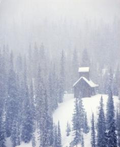 Christmas in the Colorado Rockies in a log cabin - yes please!