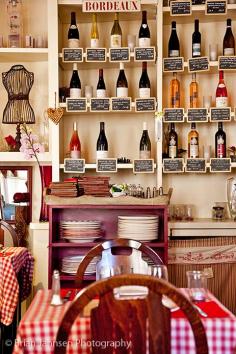 Cafe in Gordes, France | Brian Jannsen Photography ᘡղbᘠ