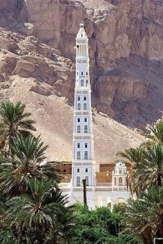 The Minaret of The Al Muhdhar Mosque at Tarim, (Yemen).