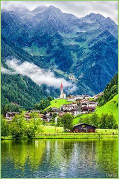 Selva dei Molini (Mühlwald) lago di Meggina, Italy.