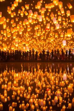 Lantern Festival / Thailand