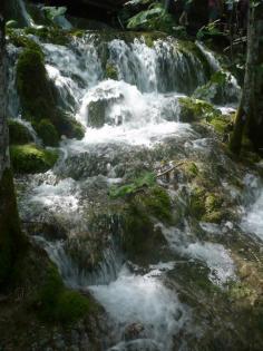 Plitvice Lakes www.flyeattravel.com