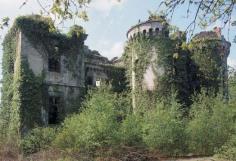 le château abandonné  | Château du Bois du Loup, Augan