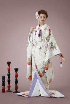 Japanese wedding style / HYURI Kamogawa Terrace. Uchikake Kimono.