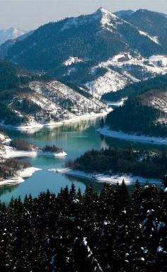 Lake Plastiras, Karditsa, Greece (by Ntinos Lagos)