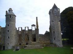 le château abandonné  | Le Château de Gratot et la fée d'Argouges