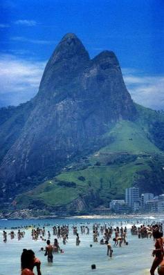 The Beach of Ipanema, Rio de Janeiro, Brasil (by Historicus on Flickr)