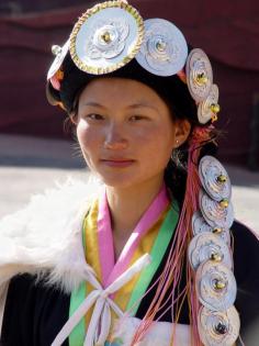 Portrait of a woman taken in China by Dwijnberg