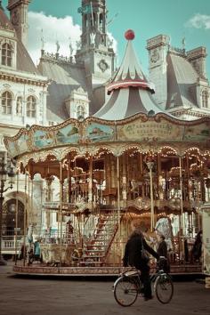 Place de l'Hôtel de Ville, Paris, France.