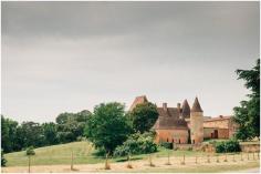 Dordogne wedding | Image by Susie Lawrence, read more www.frenchwedding...