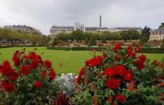 Les Invalides Garden (french seams.com)