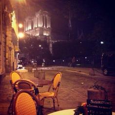 There's nothing more romantic than the sidewalk cafes of Paris. Photo courtesy of themodernvoyager on Instagram.