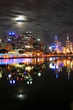 Yarra River, Melbourne by halloosin8 on Flickr