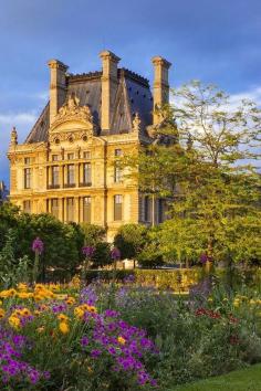 The Louvre, Paris | La Beℓℓe ℳystère