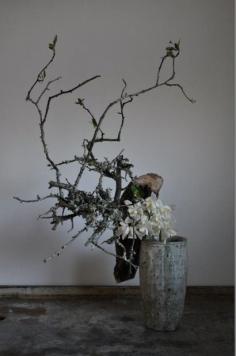 Ikebana by Hirama Mario, Japan