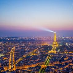 Nighttime in the City of Light. Photo courtesy of brianthio on Instagram.