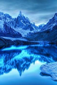 Cerro Torre and Laguna Torre. Parque Nacional los Glaciares, Argentina.