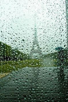 Raindrops - Eiffel Tower, Paris - Joanna Lemanska