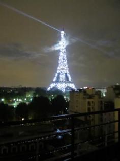 Eiffel Tower Sparkle