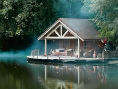 Floating Lake Cottage, Campagne, France | La Beℓℓe ℳystère