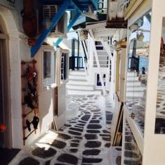 Discover the hidden treasures of Mykonos. Photo courtesy of rebeltheglobaltrotter on Instagram.