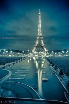 Blue Eiffel | La Beℓℓe ℳystère