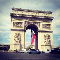 Insider tips for tackling the City of Light. Photo courtesy of nestorneighbor on Instagram.