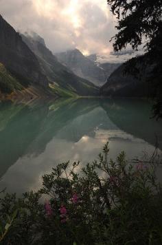 Lake Louise (by Bill Gracey)