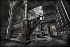 
                        
                            Abandoned Mansion
                        
                    