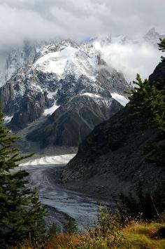 glacier valley (by neil1877)