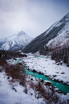 brutalgeneration:  Ranwu Lake #06 (by LucyYoung)