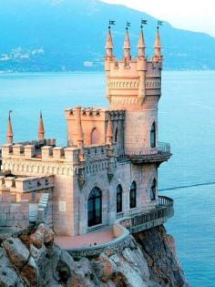 
                        
                            awesomel Swallows Nest Castle, Ukraine
                        
                    