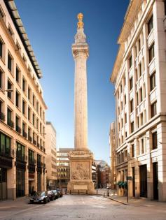 
                        
                            London's best buildings by Sir Christopher Wren.  Monument to the Great Fire of London  Built 1671-1676
                        
                    