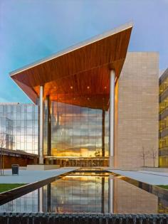 
                        
                            Governor George Deukmejian Courthouse | AECOM; Credit: Long Beach Judicial Partners LLC/Meridiam Infrastructure NA | Bustler
                        
                    