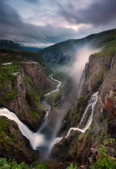 
                        
                            Eidfjord, Norway.
                        
                    