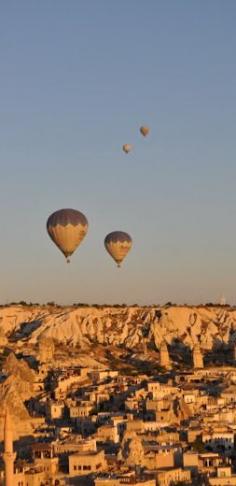 #Hot_Air_Balloon over #Cappadocia #Turkey en.directrooms.co...