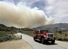 Grand fire burning three miles southeast of Frazier Park