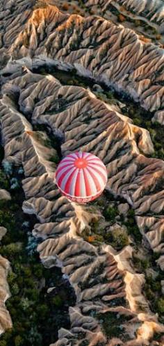 #Hot_Air_Balloon over #Cappadocia #Turkey en.directrooms.co...