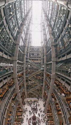 
                    
                        Lloyds building, London. This Richard Rogers design the building was innovative when built 20 years ago in having its services such as staircases, lifts, electrical power conduits and water pipes on the outside, leaving an uncluttered space inside. #EPRA holds a January event in this space for the listed real estate sector to consider the coming year.
                    
                