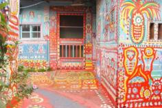 Rainbow Village Of Taichung - A Cruising Couple