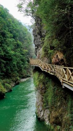 
                    
                        Nanjiang Grand Canyon ~ Kaiyang, Guizhou, China
                    
                