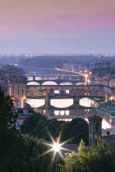 
                        
                            Ponte Vecchio - Florence, Italy
                        
                    