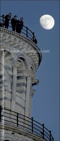 Moonlight over the leaning tower of Pisa, Tuscany, Italy. - © Alberto Mateo, Travel Photographer